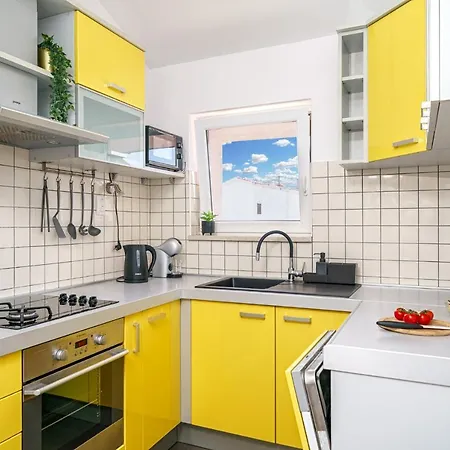 Family Petrov * Vodice