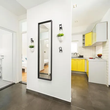 Family Petrov Apartman *