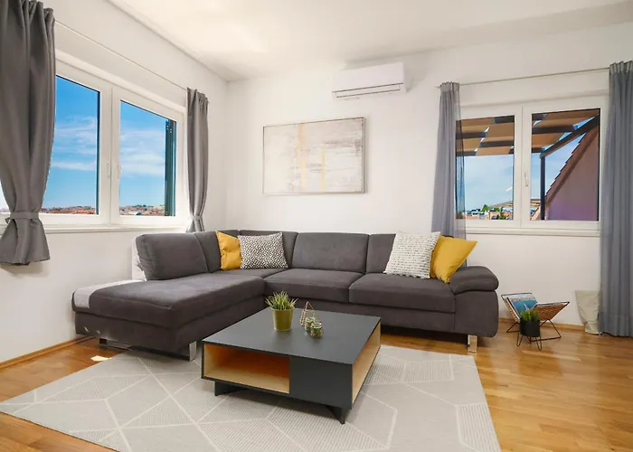 Family Petrov Vodice